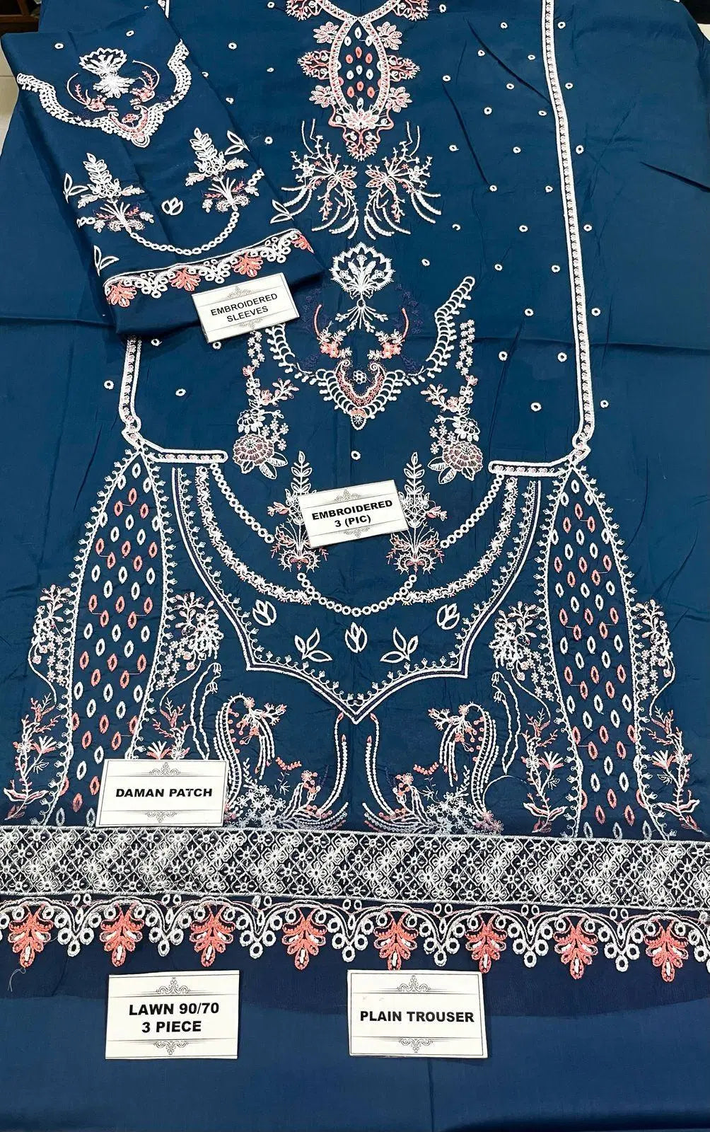 3 Pcs Women's Unstitched Printed Suit